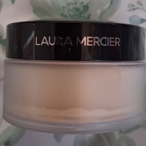 Laura Mercier Black Setting Powder Box
